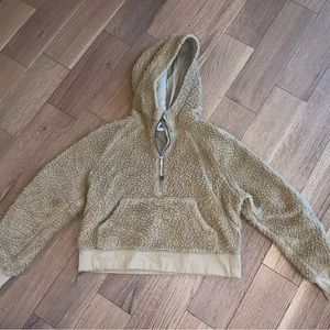 LULULEMON KANGRAOO-POUCH TEDDY CROP HOODIE (M)